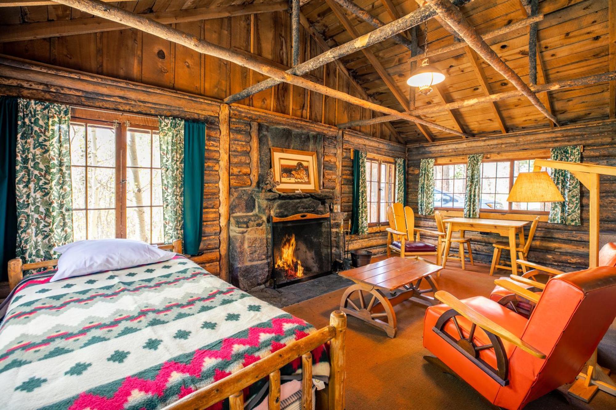 The Meeker Park Lodge Allenspark Екстериор снимка